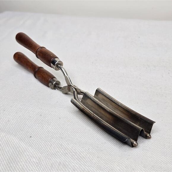 Antique Vintage Wooden Handled Hair Crimper Tool - Picture 2 of 8